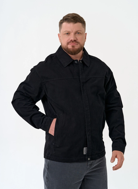 Мужская джинсовая куртка черного цвета фото