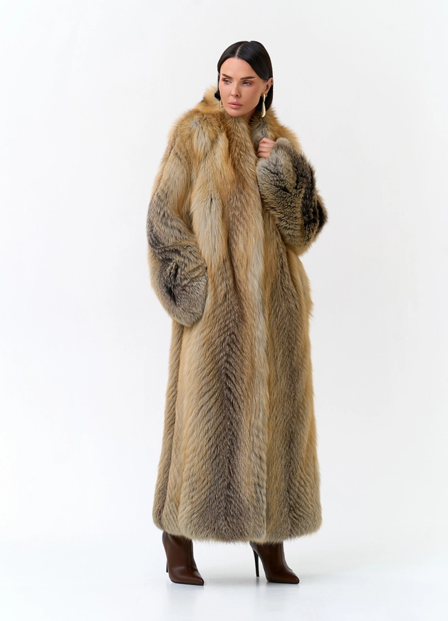 Длинная шуба из меха лисы модель № 33766 универмаг малина