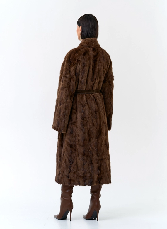 Женская шуба из меха норки  поясом 