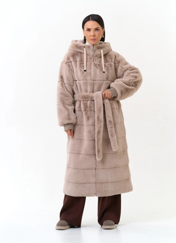 Женская шуба из эко меха с капюшоном Женская шуба из эко меха с капюшоном фото
