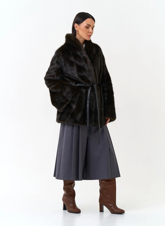 Женская шуба из эко меха фото