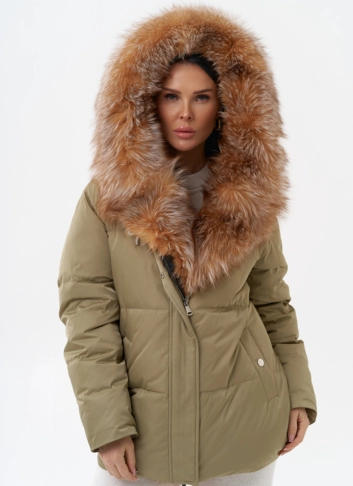 Пуховик с капюшоном из меха лисы